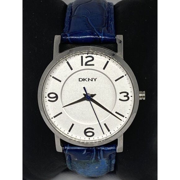 DKNY NY8069 Women\'s Blue Leather Analog Dial Quartz Genuine Wrist Watch WO437
